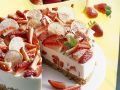 Frische Erdbeertorte mit Amarettini Rezept