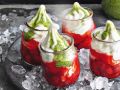 Frozen Yogurt mit Erdbeerkompott und Basilikum-Pesto Rezept