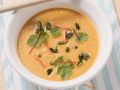 Fruchtige Kürbiscremesuppe mit Chili Rezept