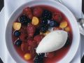 Fruchtkaltschale mit Vanilleeis Rezept
