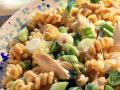 Fusilli mit Hähnchenbrust und Frühlingszwiebeln Rezept