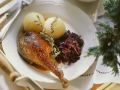 Gänsebraten mit Klößen und Rotkraut Rezept