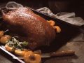 Gebratene Gans mit Äpfeln und Maronen Rezept