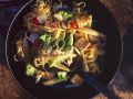 Gebratene Mie-Nudeln mit Tofu und Gemüse Rezept