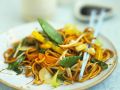 Gebratene Nudeln mit Gemüse Rezept