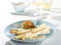 Gebratener Spargel mit Parmesan-Sabayon und kleinen Pfannküchlein Rezept