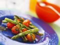 Gebratener Spargel mit Tomaten Rezept