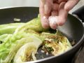 Gebratener Spitzkohl Zubereitung Schritt 8 Gebratener Spitzkohl Zubereitung Schritt 8