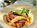 Gebratenes Kasseler mit Kräuterpüree und Sauce Rezept