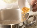Gefüllte Paprikaschoten "Fliegende Untertasse" Zubereitung Schritt 1 Gefüllte Paprikaschoten "Fliegende Untertasse" Zubereitung Schritt 1