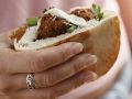 Gefülltes Fladenbrot mit Falafel Rezept