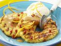 Gegrillte Ananasscheiben und Vanilleeis Rezept