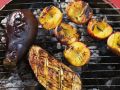 Gegrillte Auberginen und Pfirsiche Rezept
