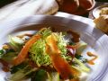 Gemischter Salat mit Lachs und Senf-Dressing Rezept