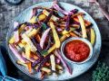 Gemüse-Pommes mit Ketchup Rezept