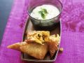 Gemüse-Samosas mit Joghurtdip (Raita) Rezept