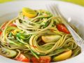 Gemüsenudeln aus Zucchini Rezept