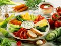 Gemüseplatte mit Dip und Tomatensuppe Rezept