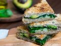 Grilled Cheese Sandwich mit Avocado und Spinat Rezept