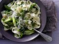 Grüne Gemüse-Pasta mit Spinat, Spargel und Erbsen Rezept