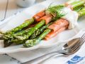 Grüner Spargel mit Räucherlachs Rezept