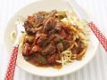 Gulasch mit Paprika, dazu Spätzle Rezept
