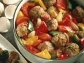Hackbällchen auf Paprikagemüse Rezept