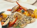 Hähnchenbrustfilet mit Kräuterbutter und gegrilltem Gemüse Rezept