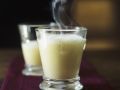 Heiße Milch mit Eierlikör Rezept