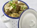 Helles Ragout aus Kalbsfleisch (Blanquette de veau) Rezept