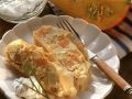 Herzhafter Kürbisstrudel mit Feta dazu Schnittlauchdip Rezept