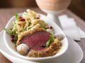 Hirschrücken mit Nusskruste und glasierten Kastanien Rezept
