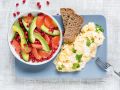 Hüttenkäse-Rührei mit Grapefruit-Avocado-Salat Rezept