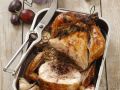 Huhn aus dem Ofen mit Pflaumen gefüllt Rezept