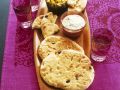 Indisches Fladenbrot (Naan) mit Raita und Mangodip Rezept