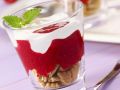 Joghurt-Himbeer-Dessert mit Keksen Rezept