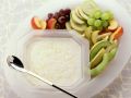 Joghurtspeise mit frischen Früchten und Honig Rezept