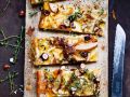 Käse-Birnen-Tarte mit Nüssen und Thymian Rezept