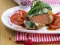 Kalbslende mit Rucolahaube und Radieschen-Tomaten-Salat Rezept