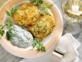 Kartoffel-Zucchini-Küchlein mit Kräuterjoghurt Rezept