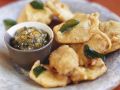 Kartoffeln in Teig frittiert (Bhajitas) mit Chutney Rezept