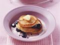 Kleine Müsli-Pfannkuchen mit Heidelbeeren Rezept