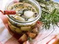 Knoblauch würzig eingelegt Rezept