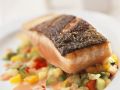 Lachs mit Gemüsesauce Rezept
