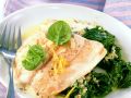 Lachs mit Joghurtsauce und Spinat Rezept