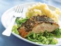 Lachs mit Pfefferkruste, Selleriepüree und Wirsingemüse Rezept