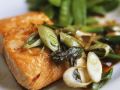 Lachs mit Zuckerschoten Rezept