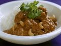 Lamm in indischer Soße mit Cashewkernen dazu Reis Rezept