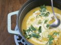 Lauchsuppe mit Apfel und Curry Rezept