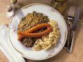 Linsen mit Würstchen und Spätzle Rezept